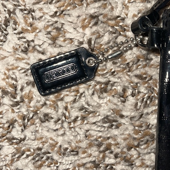 Coach wristlet - Picture 4 of 4